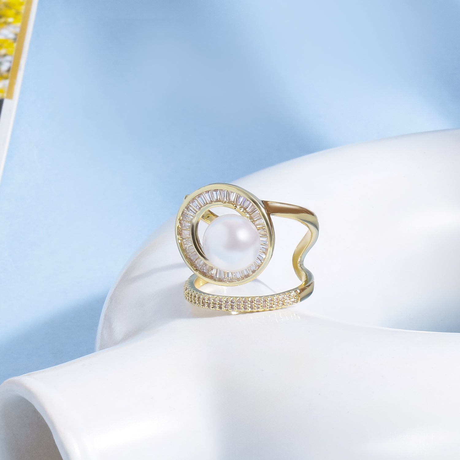 Itrani Golden Glow Pearl Halo Adjustable Ring