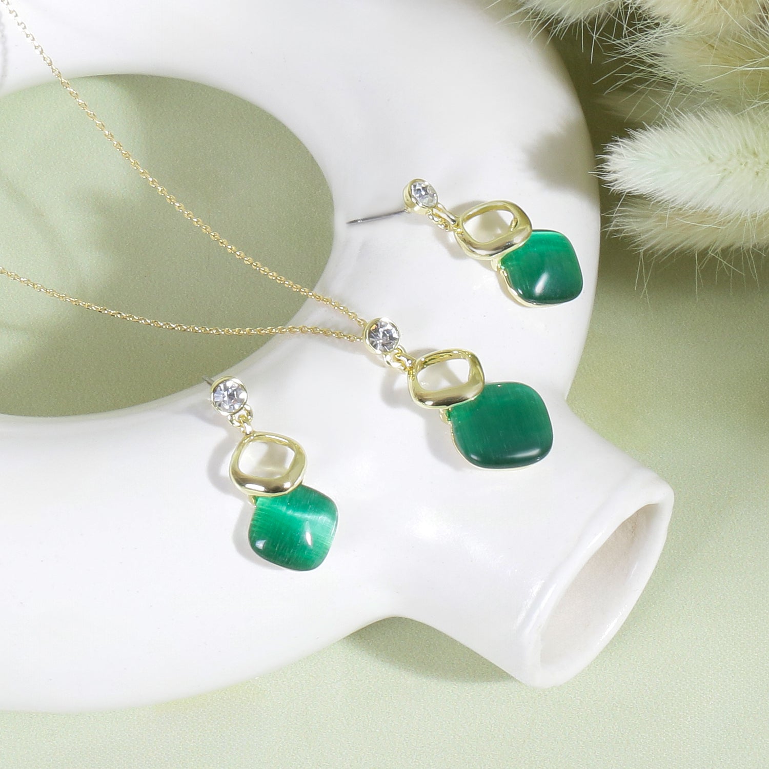 Itrani Emerald Luxe Charm Necklace & Earrings Set