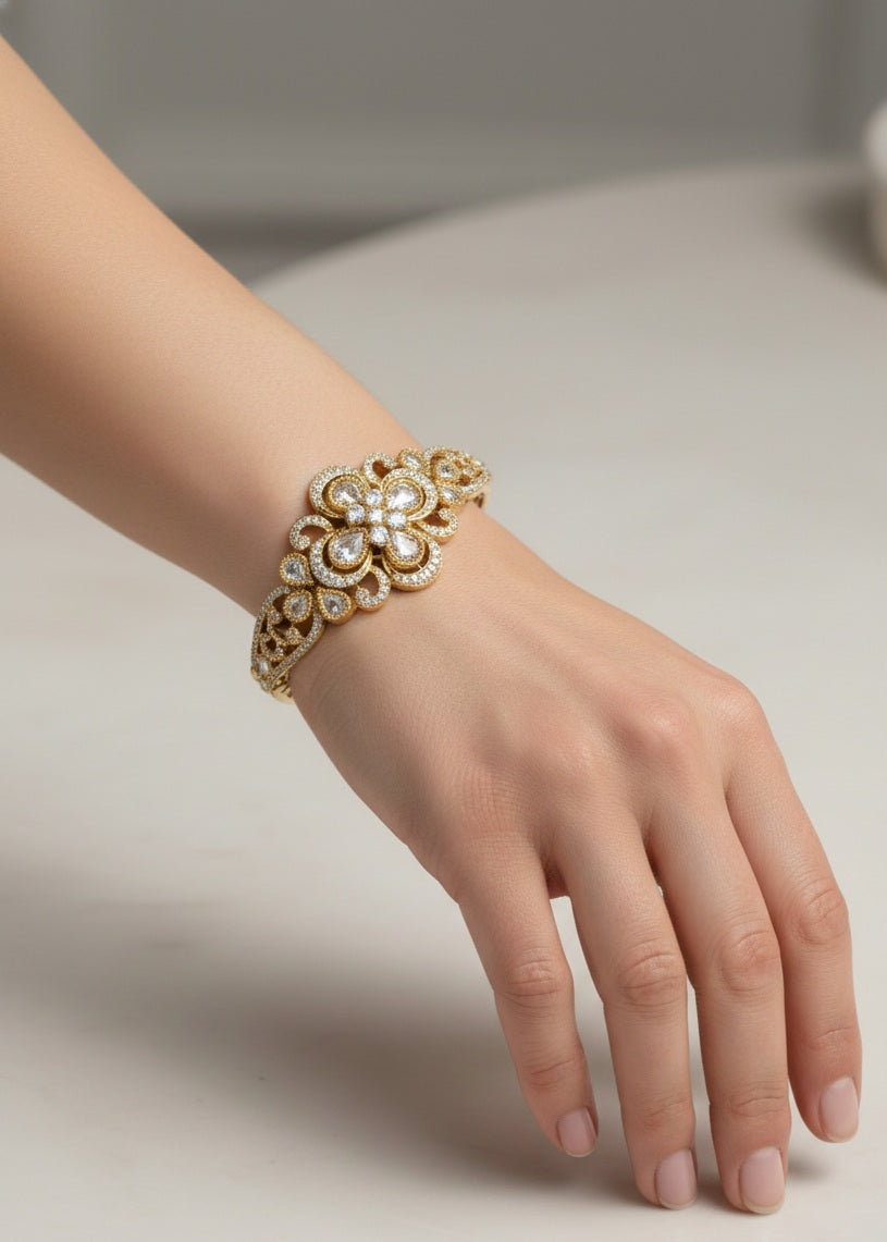 Itrani Floral Elegance Anti-Tarnish Brass Bracelet with Clear Polki Stones
