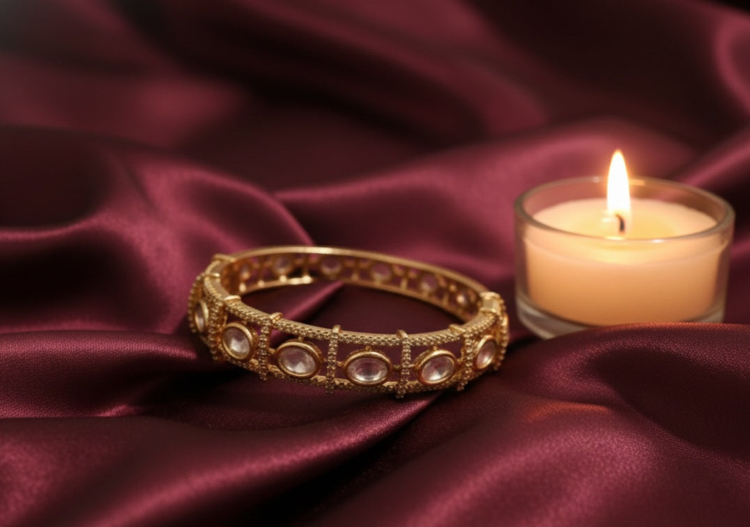 Itrani Elegant Kada Look Bracelet with Moissanite Stone