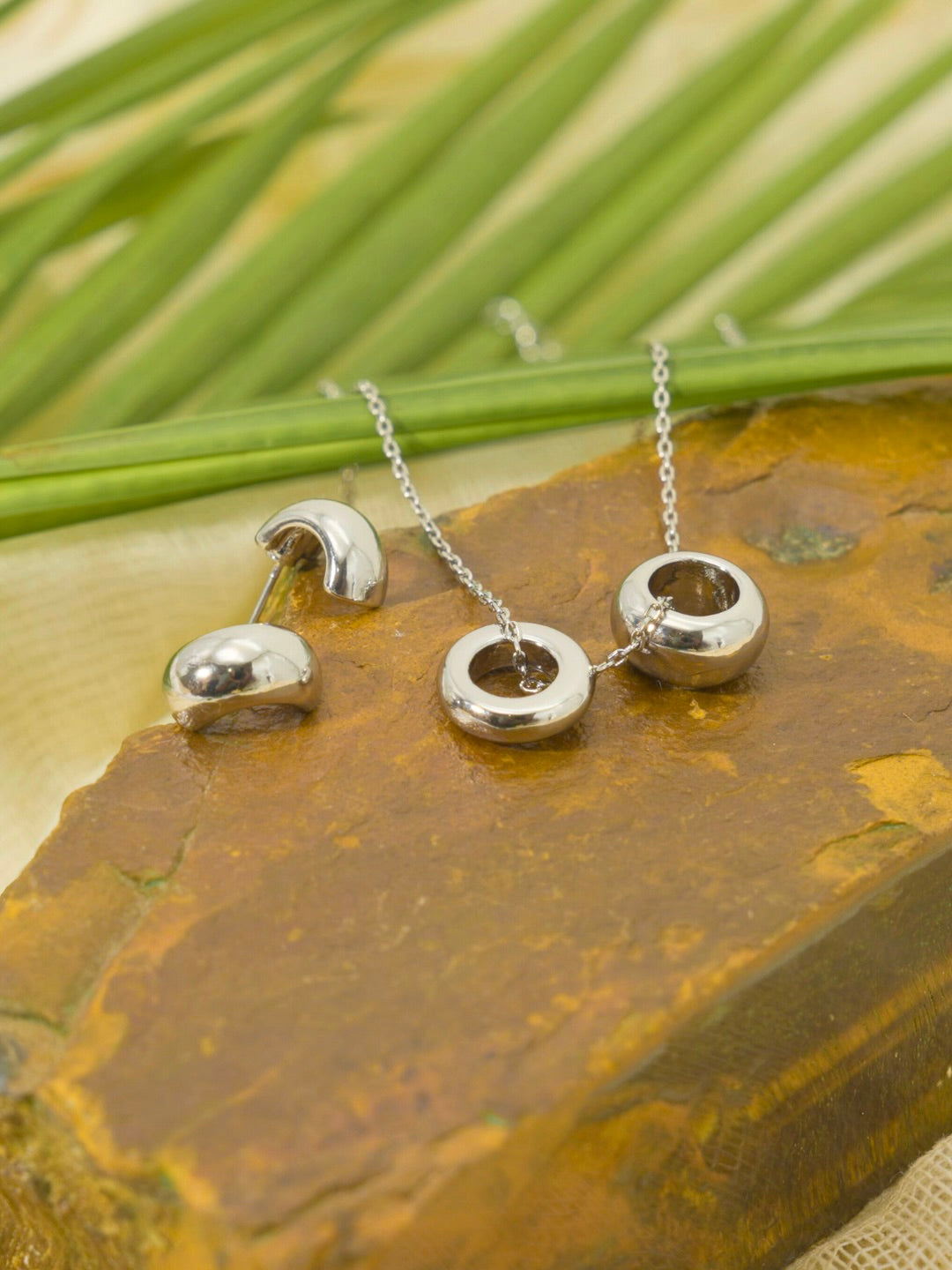 Itrani Silver Whisper Butterfly Pendant Necklace – Delicate Elegance Redefined