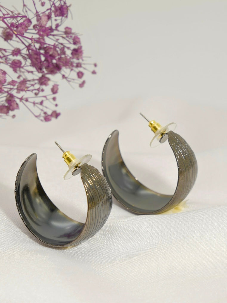 Itrani Midnight Matte Dome Stud
