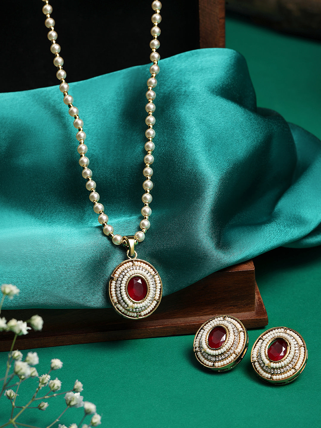 Itrani Centre Ruby Stones With Pearl Mala Pendant Necklace Set – Anti-Tarnish Brass Jewelry with Clear Stone Elegance