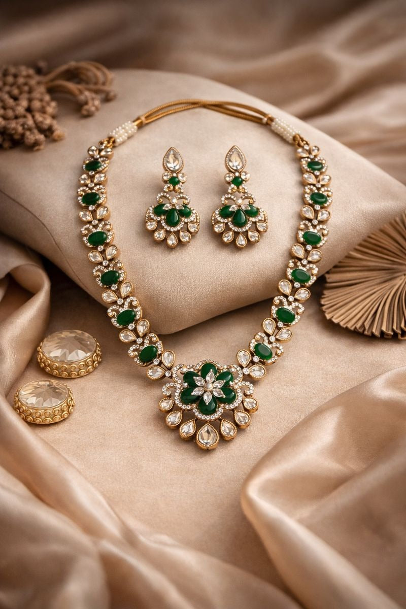 Itrani Luxe Floral Emerald Uncut Diamond with Clear Polki and Setting Stone Necklace Set