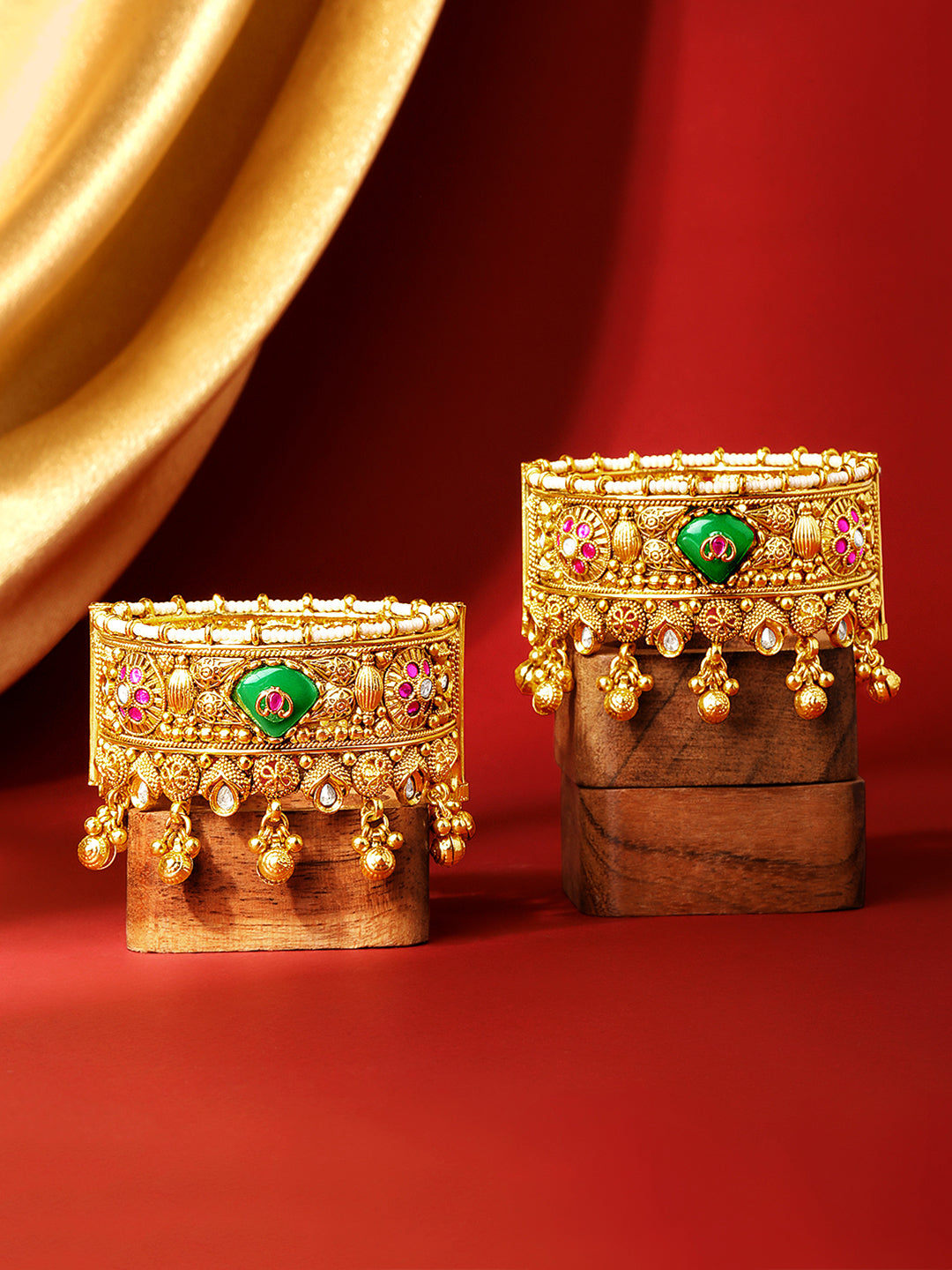 Itrani Rajwada Heritage Emerald, Gold Kada Bangles Set