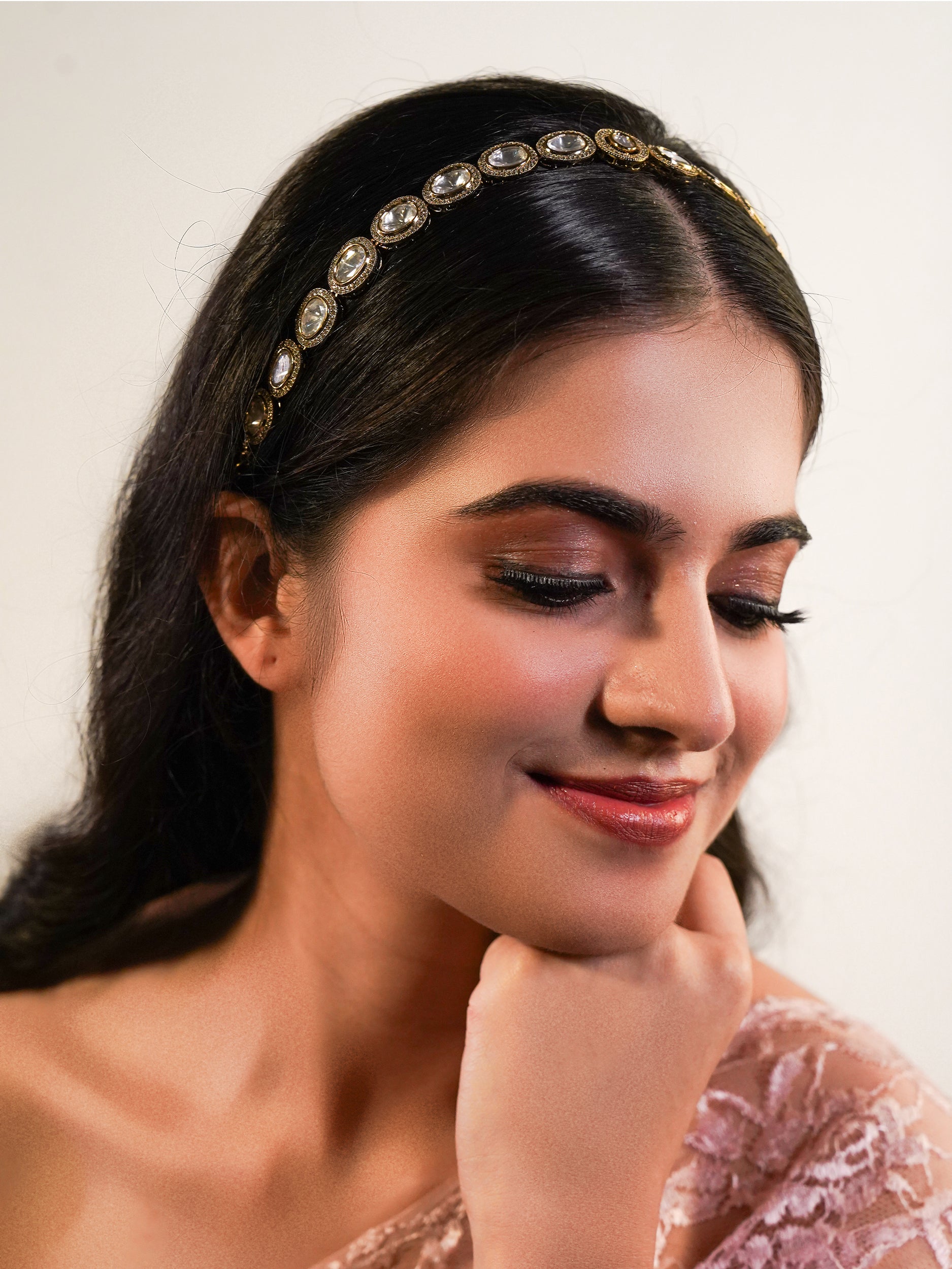 Itrani Oval Polki Radiance Sheesh Patti – Elegant Forehead Jewelry for Brides & Festive Wear