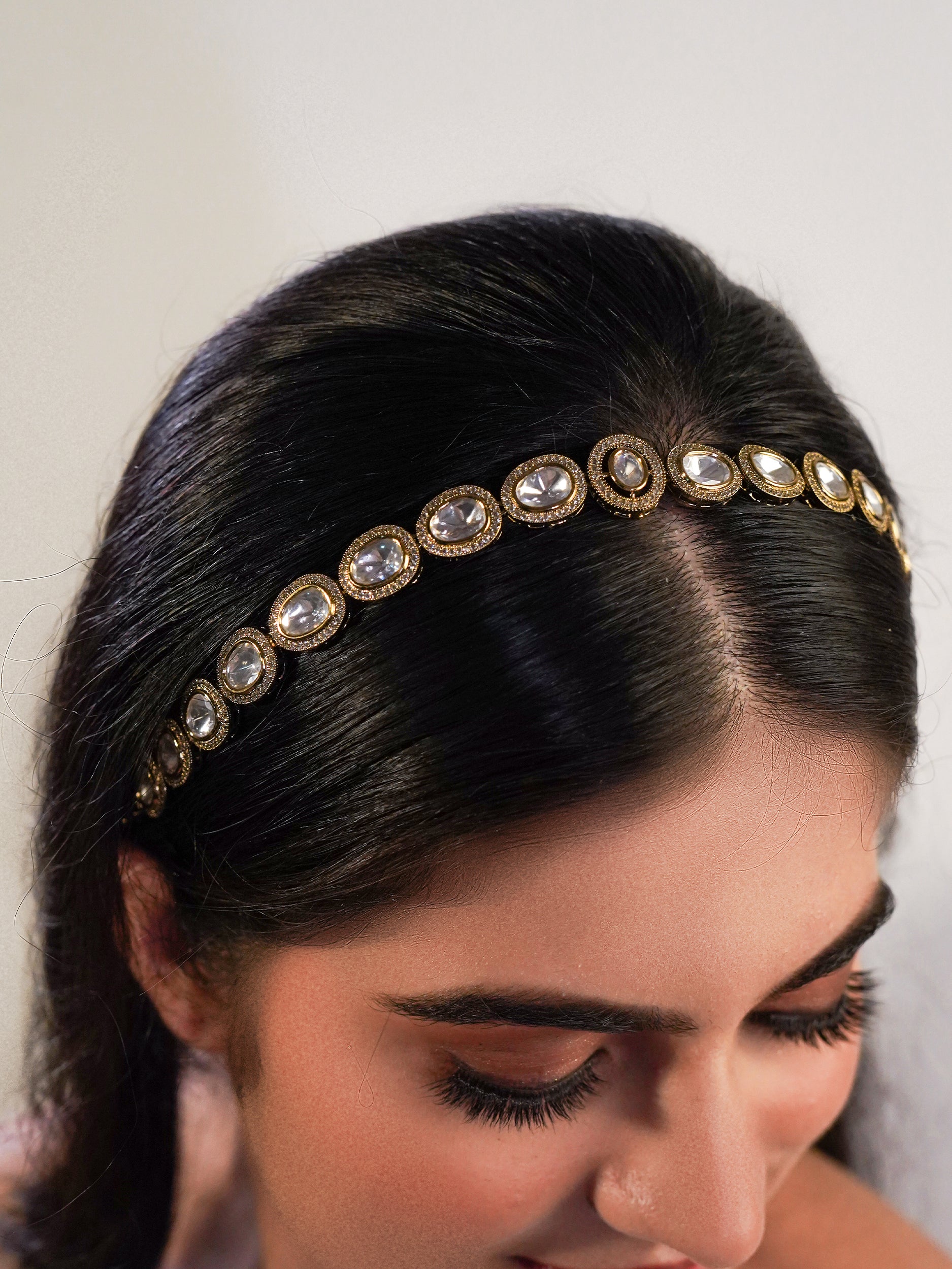 Itrani Oval Polki Radiance Sheesh Patti – Elegant Forehead Jewelry for Brides & Festive Wear