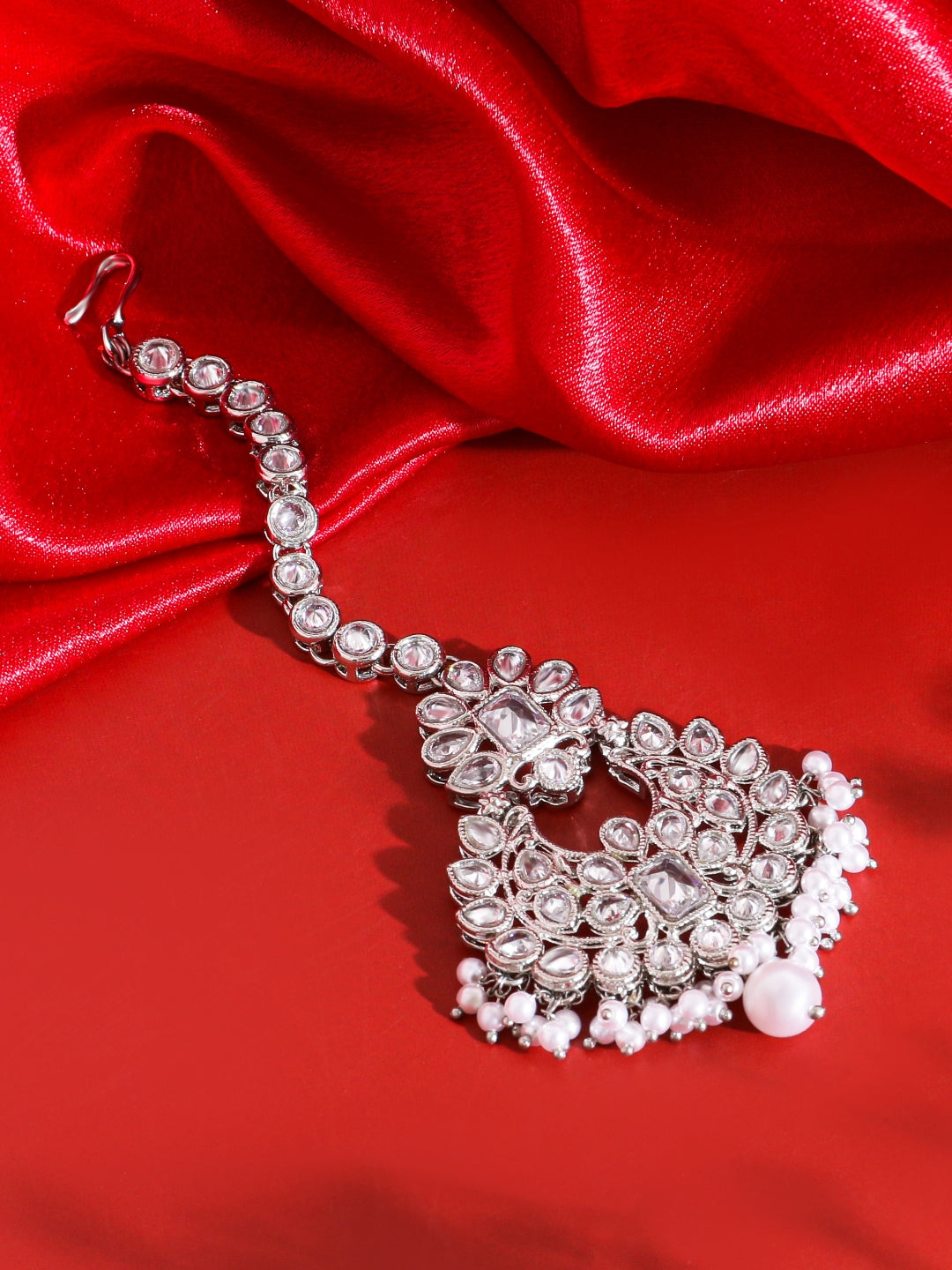 Itrani Royal Pearl Kundan Maang Tikka – Bridal Hair Jewelry in Silver Tone