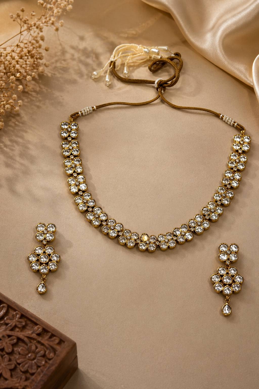 Itrani Floral Charm Clear Polki Stone Necklace Set