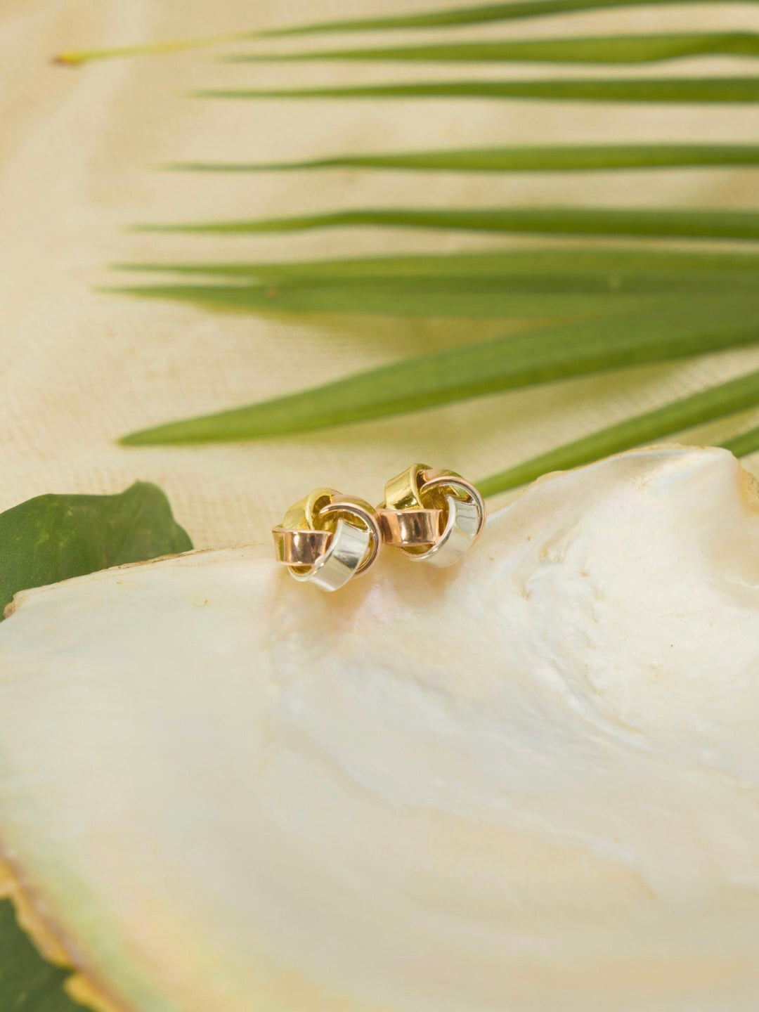 Itrani Pearl Whisper Huggie Hoops