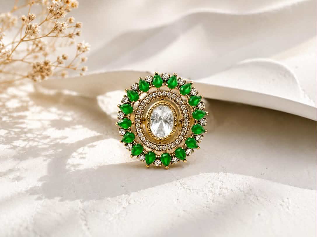 Itrani Emereld Uncut Dimond  Blush Bloom Poliki Centre Stone Coctail Ring – Green  Stone Statement Ring in Anti-Tarnish Brass