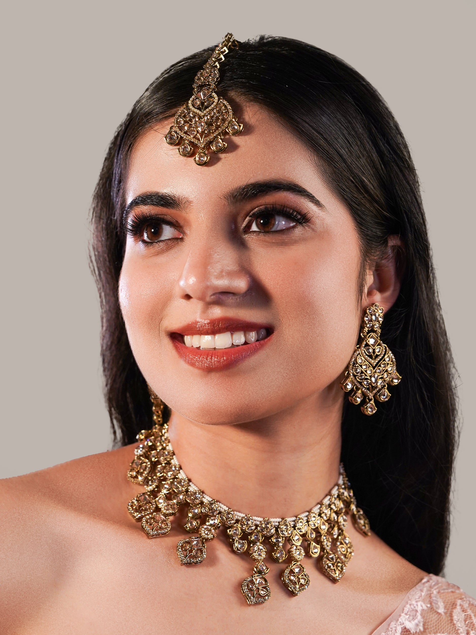 Itrani LCT Reverse AD Stone Choker Set – Traditional Brass Necklace with Earrings & Maang Tikka