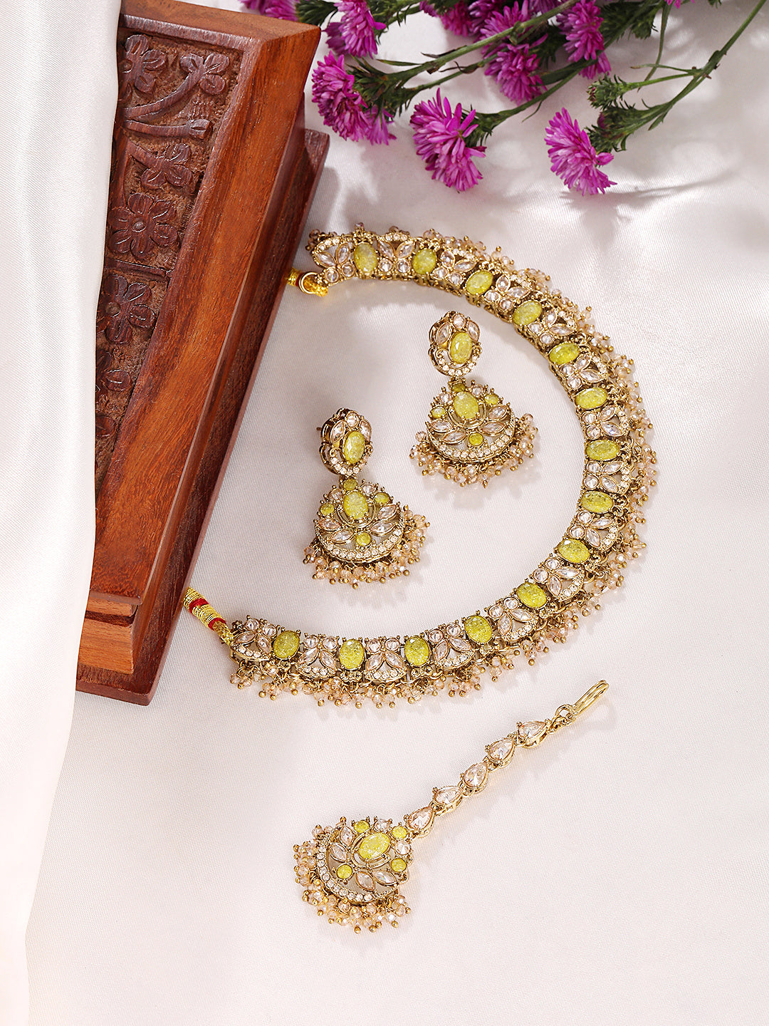 Itrani Mehendi Colour Stones Antique Necklace Set