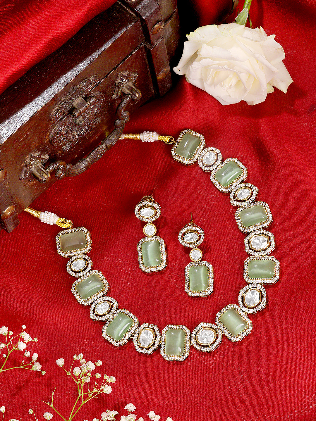 Itrani Pista green Luxe Geometric Necklace Set