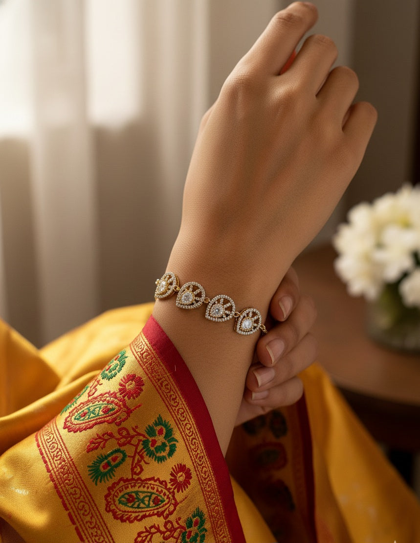 Itrani Royal Sparkle Leaf Style  Brass Adjustable  Bracelet – Anti-Tarnish Designer Bracelet with Moissanite Stones for Festive & Party Wear