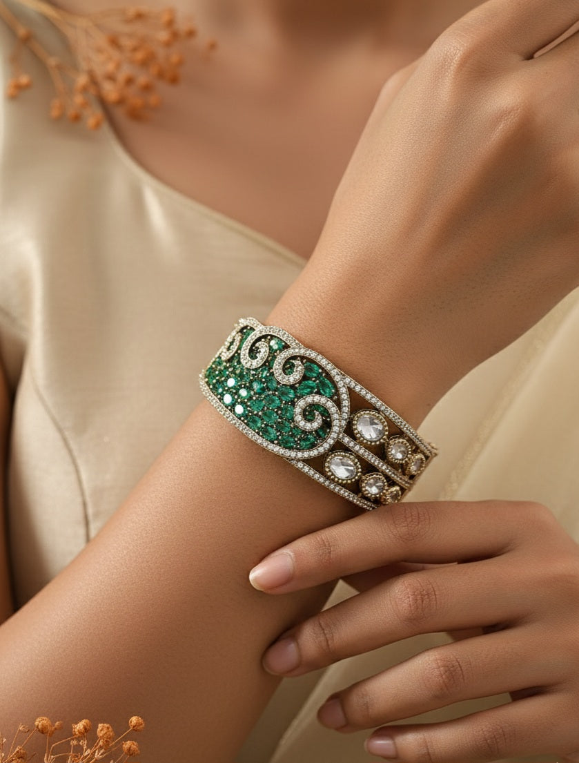 Itrani Royale Emerald with Uncut Diamond with Polki Stones Glam Statement Bracelet