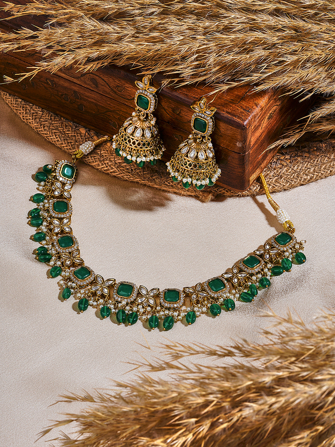 Itrani Emerald Polki Royale Necklace Set