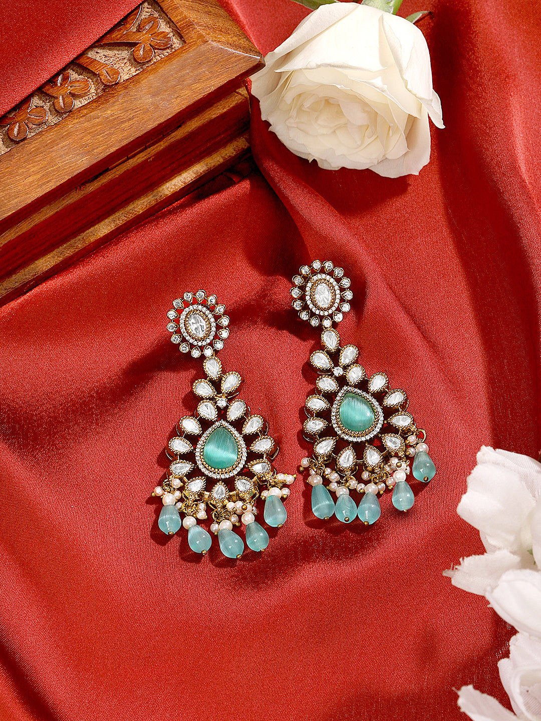 Itrani Mint Bloom Droplets Earrings – Floral Elegance in Motion