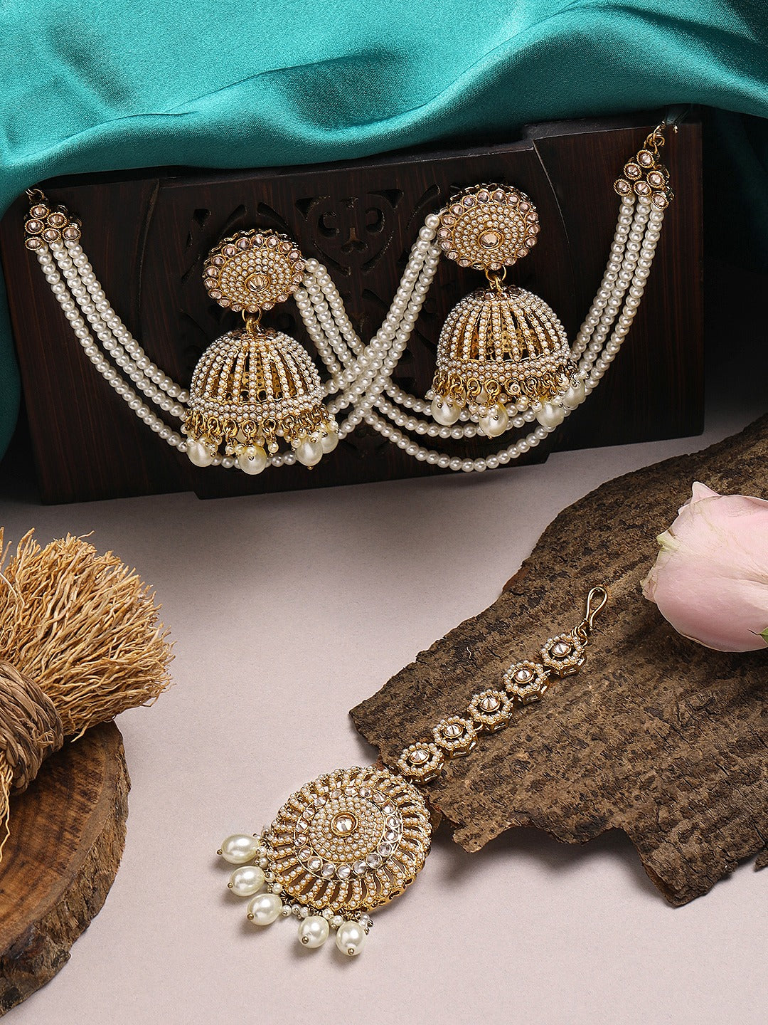 Itrani Regal Punjabi style Pearl Jhumka with Mangtikka and side chain Earring Set