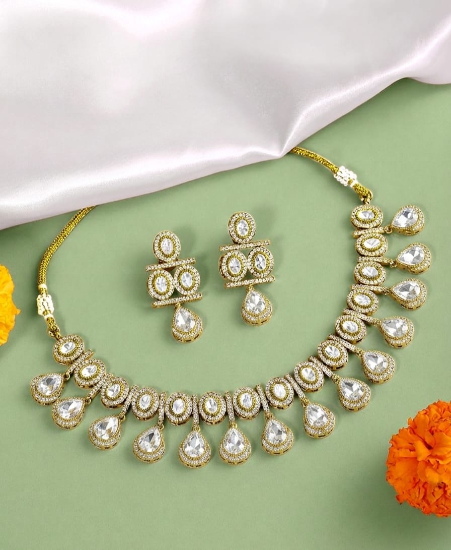 Itrani Elegant Moissanite Stone Leaf Drop Necklace Set